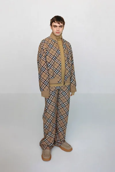 Look 14